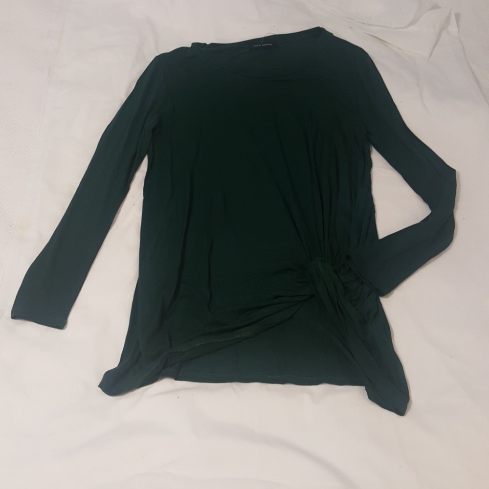 Long sleeve knotted top